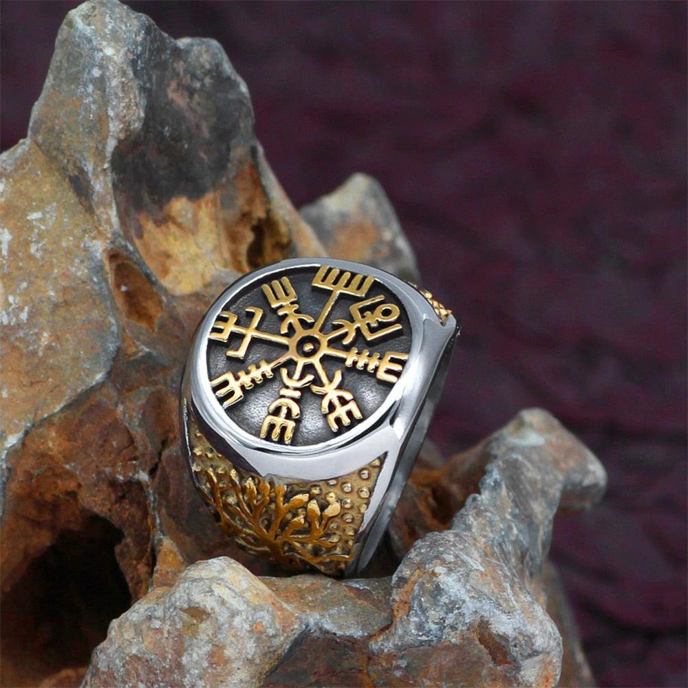 Talisman scandinave vegvisir