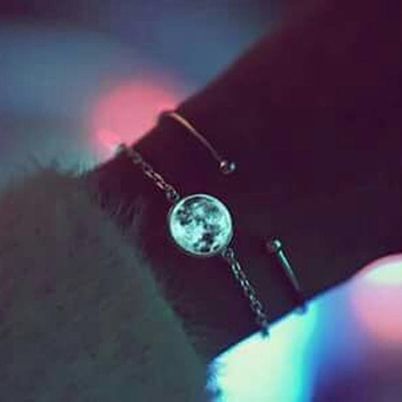 Bracelet talisman univers lune grise