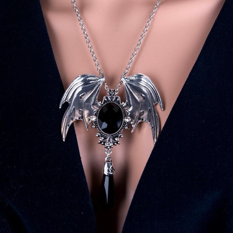 Pendentif talisman gothique chauve-souris