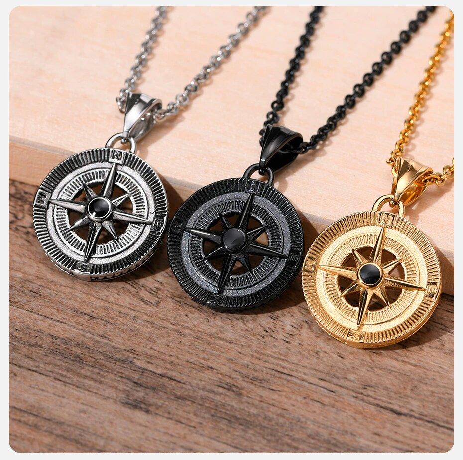Pendentif porte-bonheur boussole
