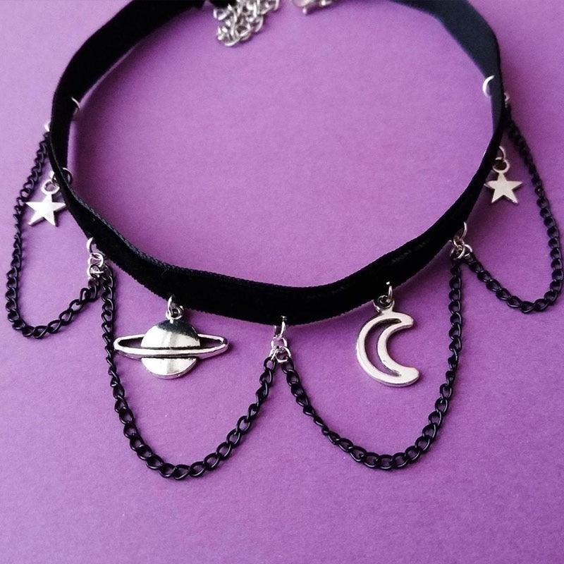 Collier porte-bonheur protection univers