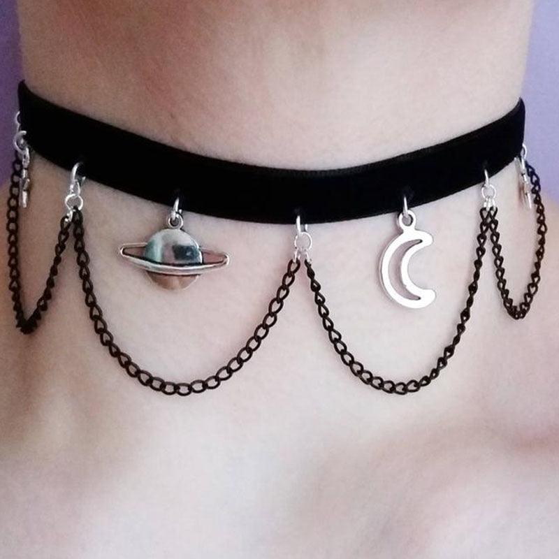 Collier talisman gothique protection planète