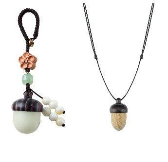 Ensemble Porte-clé et collier porte-bonheur gland
