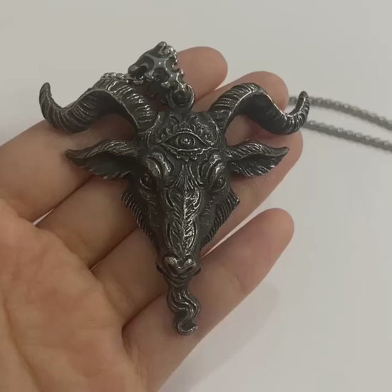 Collier gothique satanique