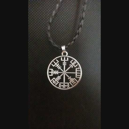 Collier porte-bonheur viking