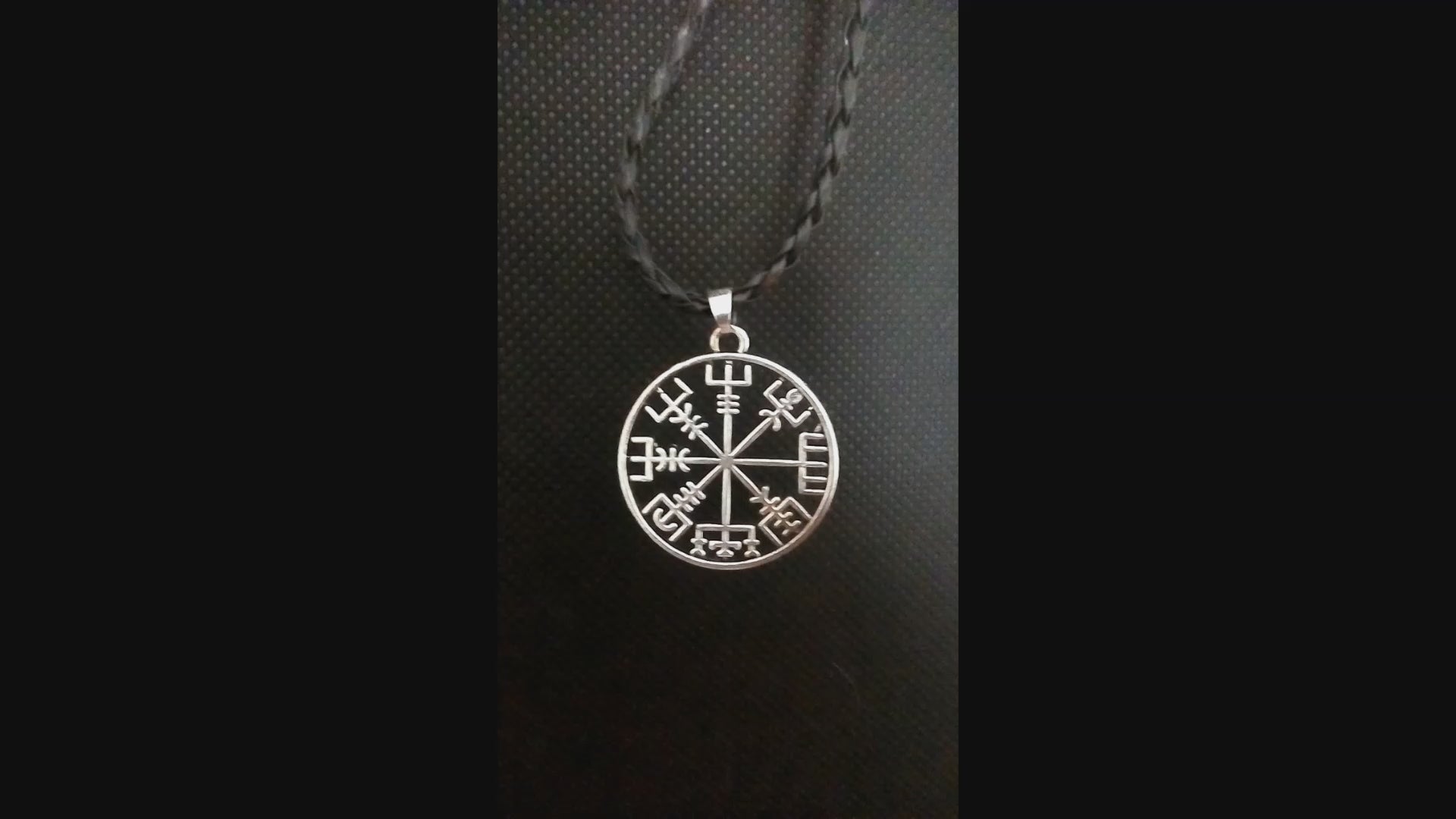 Collier porte-bonheur viking