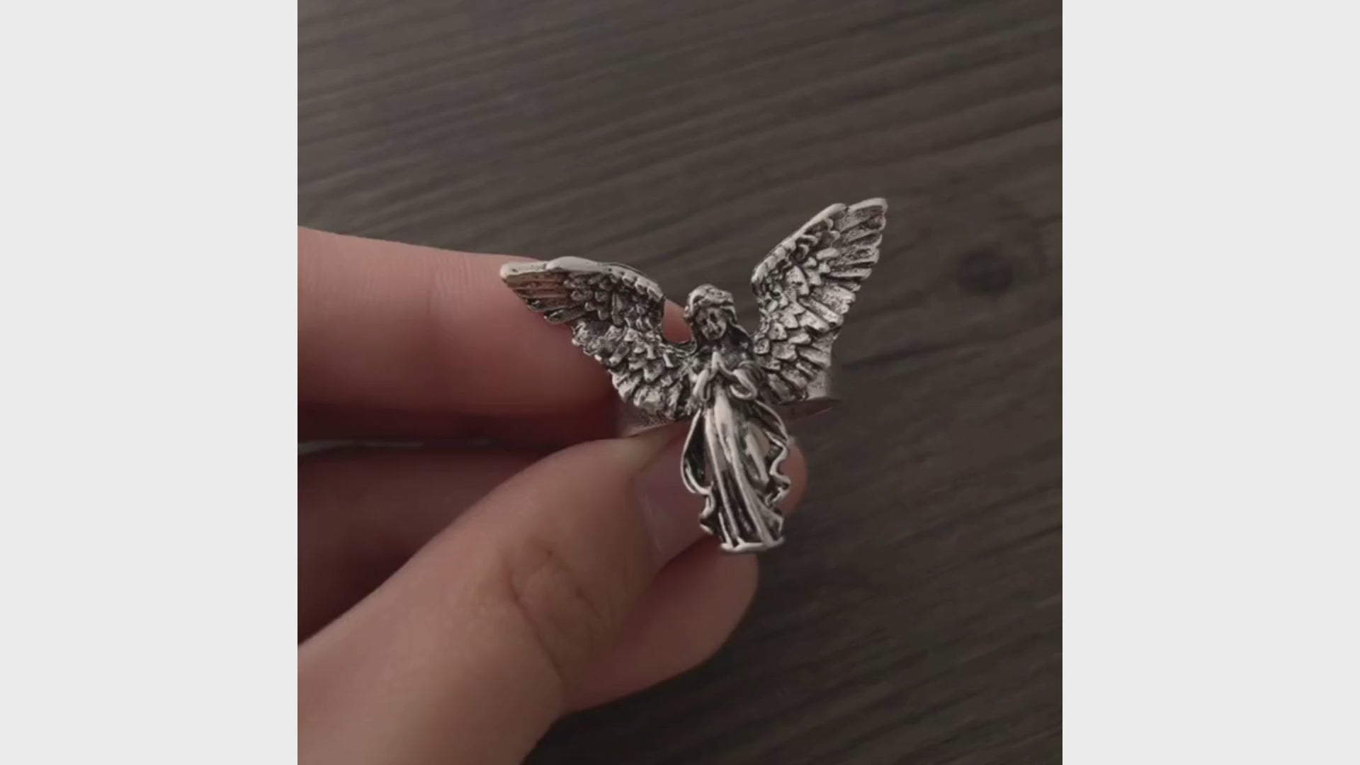 Bague ange pour protection et chance
