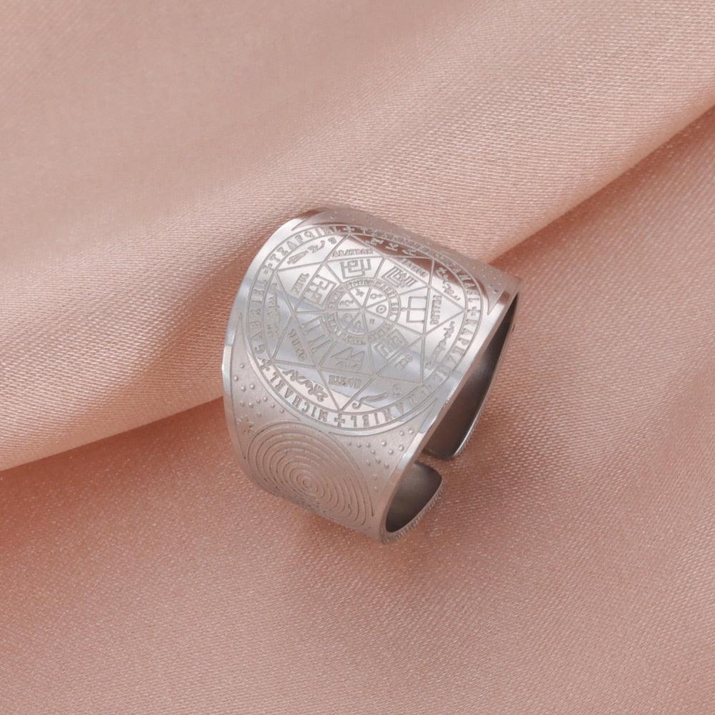 Bague talisman