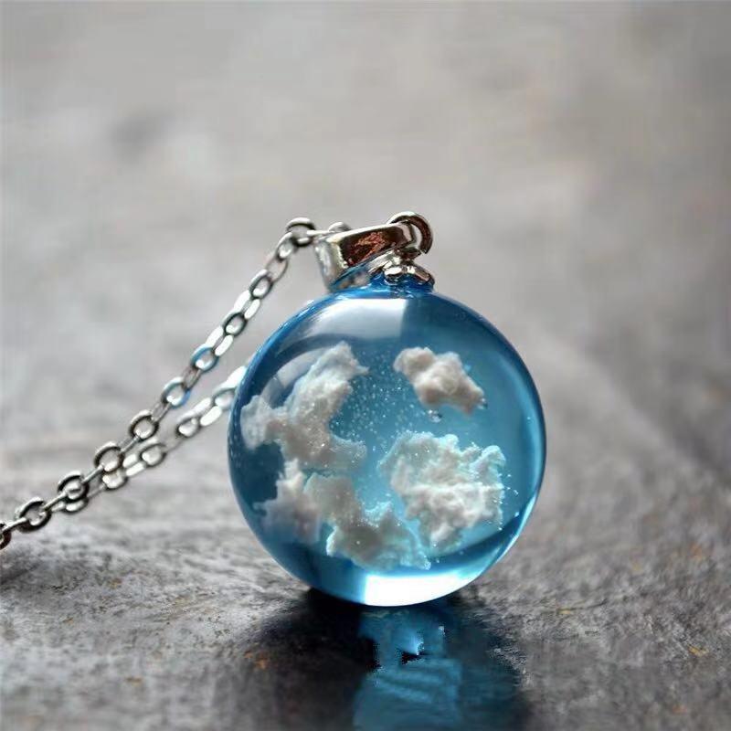 Pendentif porte-bonheur univers, ciel et nuage