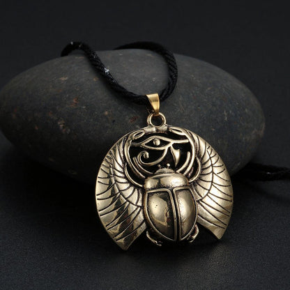 Collier scarabée or