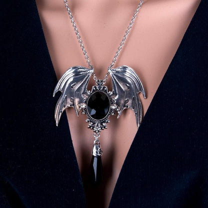 Pendentif talisman gothique chauve-souris