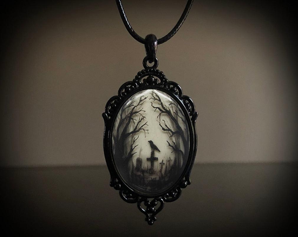 Pendentif talisman gothique corbeau