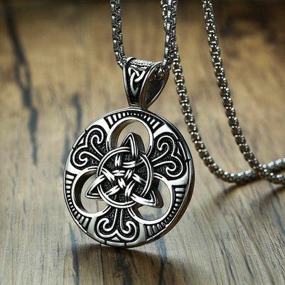 Collier amulette de protection nordique