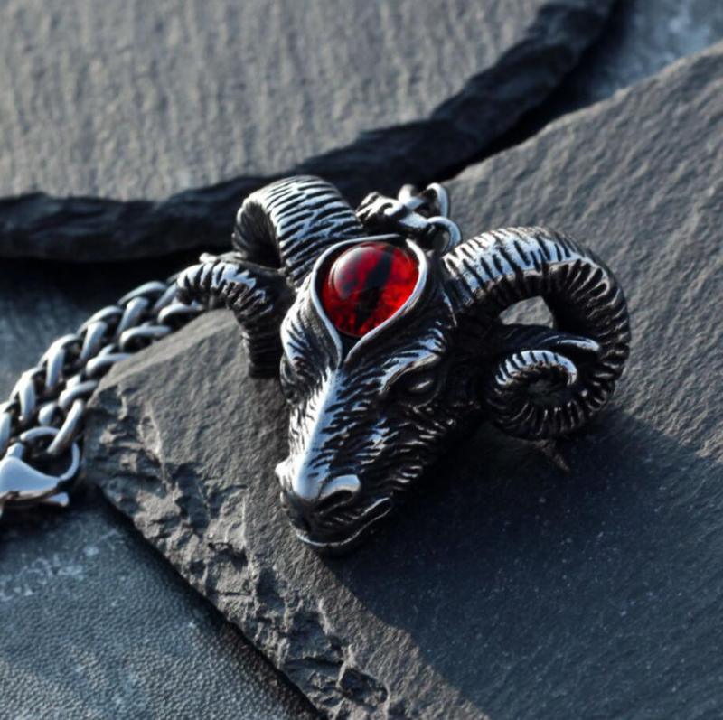 Collier tête de bélier