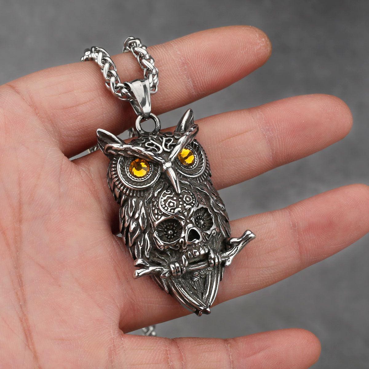 Pendentif hibou tête de mort