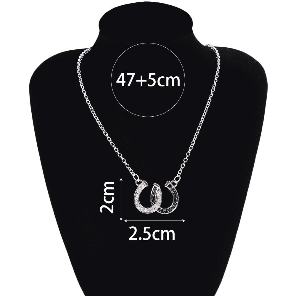 Pendentif amulette porte-bonheur fer à cheval