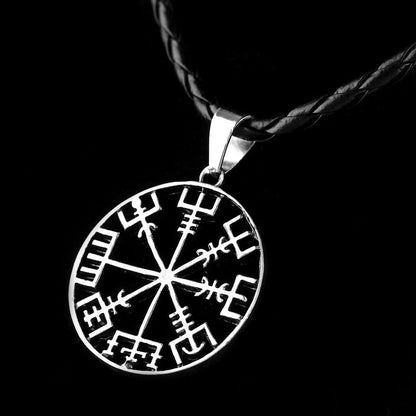 Collier talisman nordique